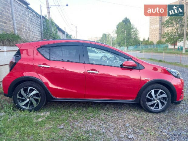 Toyota Aqua 2019 года