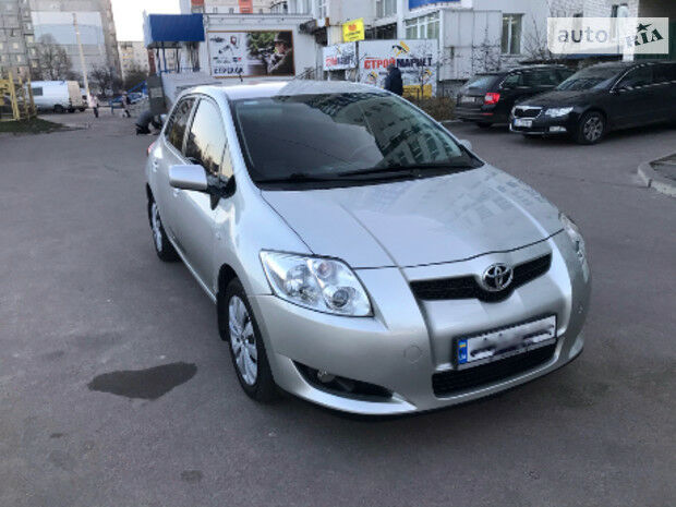 Toyota Auris 2007 года