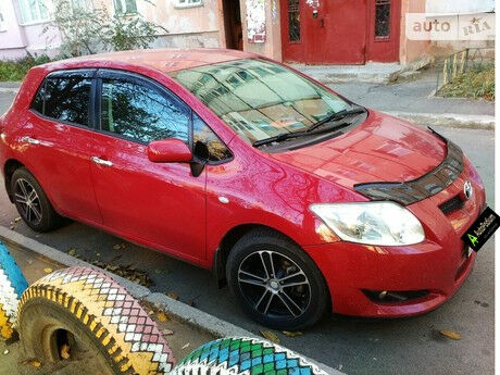 Toyota Auris 2008 года