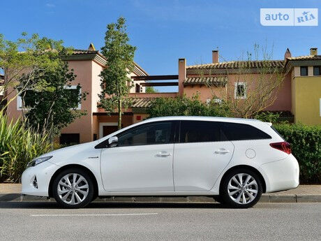 Toyota Auris 2008 року