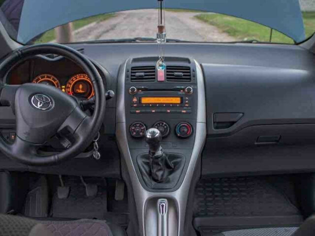 Toyota Auris 2007 года