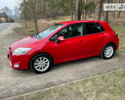 Toyota Auris 2012 року