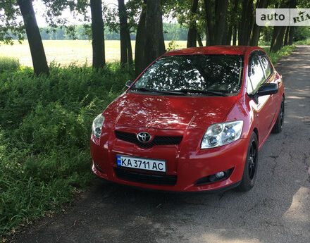 Toyota Auris 2008 года