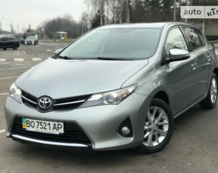 Toyota Auris 2013 года