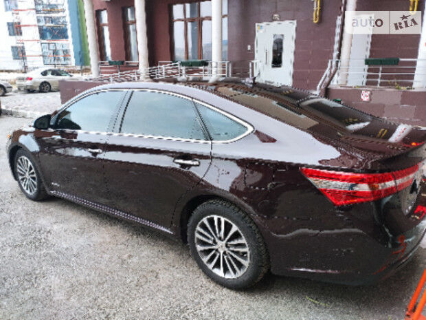 Toyota Avalon 2013 року