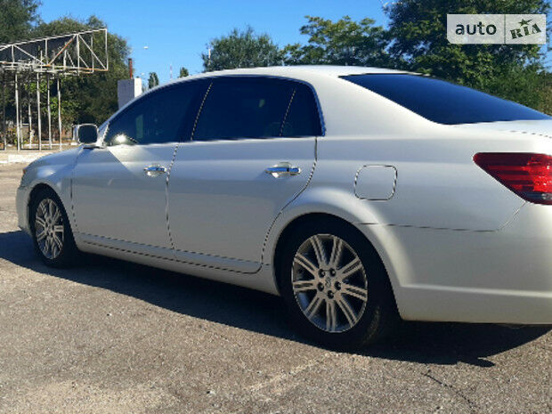 Toyota Avalon 2008 года