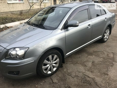 Toyota Avensis 2008 года