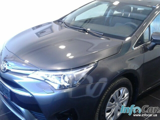 Toyota Avensis 2016 года