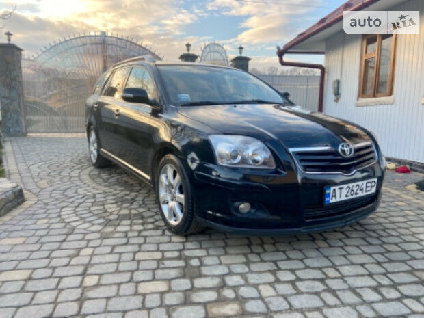 Toyota Avensis 2007 року