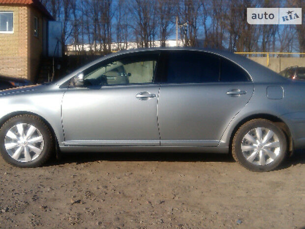 Toyota Avensis 2007 года