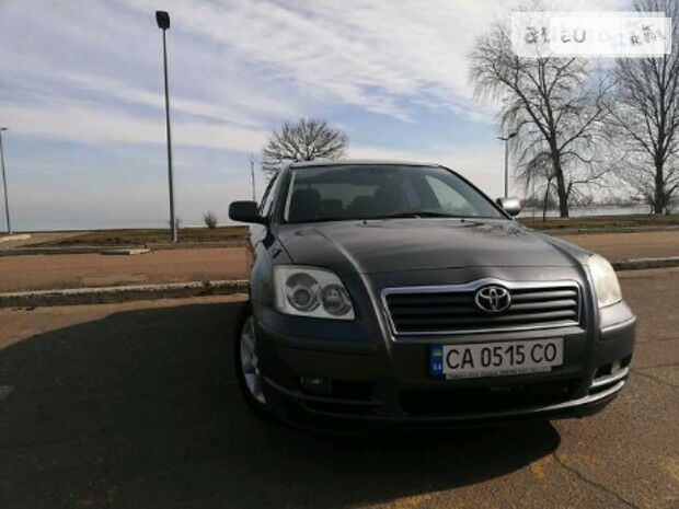 Toyota Avensis 2005 года