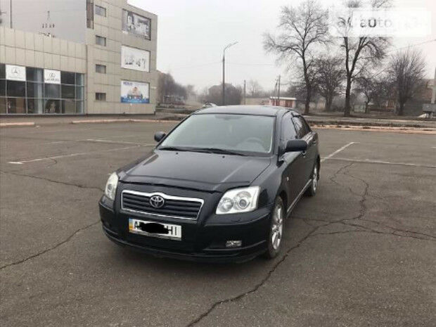 Toyota Avensis 2003 року