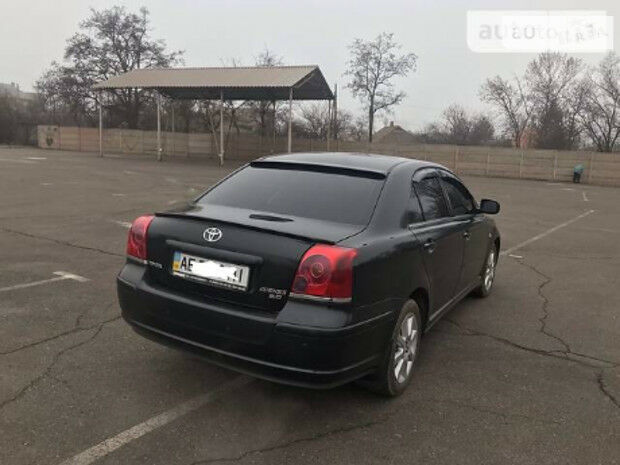 Toyota Avensis 2003 года