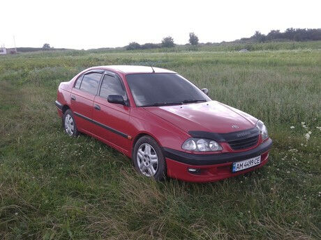 Toyota Avensis 1999 года