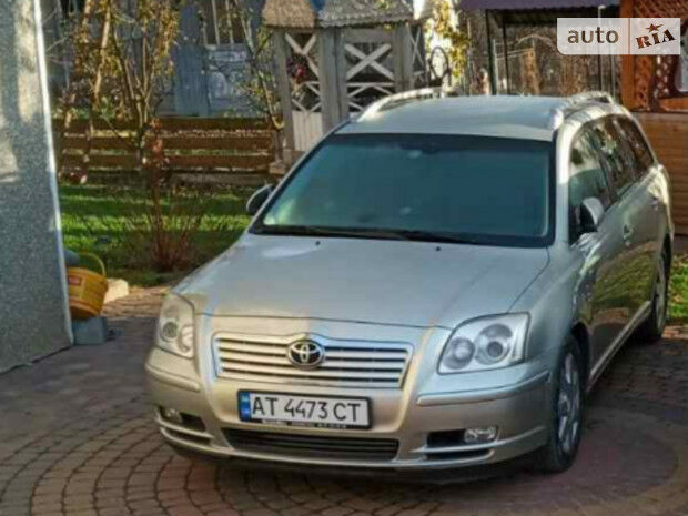 Toyota Avensis 2005 года