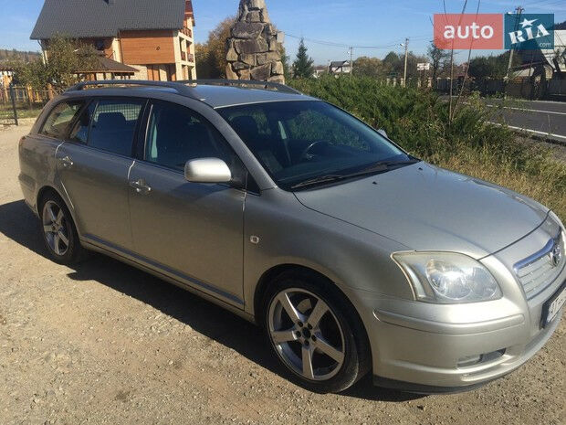 Тойота Авенсис 2005 года Toyota Avensis 2005 года