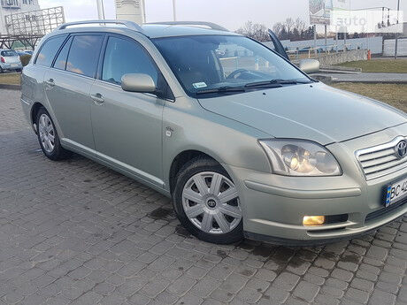 Toyota Avensis 2004 года