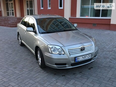 Toyota Avensis 2003 року