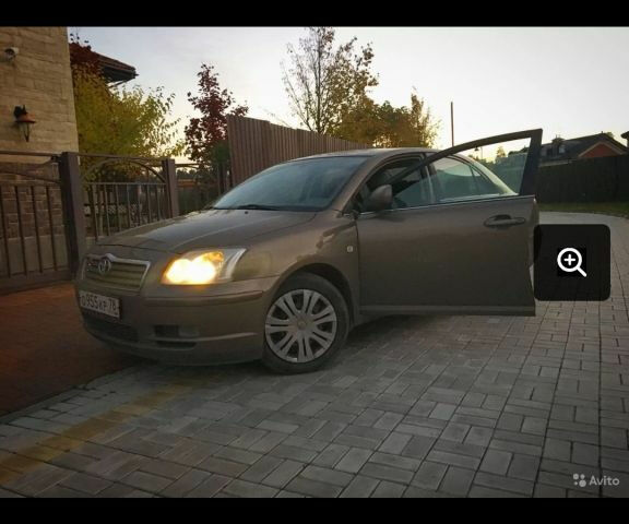 Toyota Avensis 2004 года