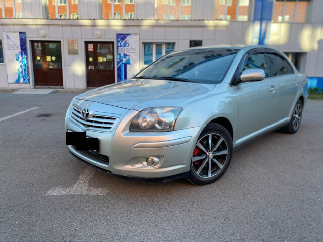 Toyota Avensis 2008 року