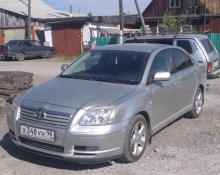 Toyota Avensis 2005 року