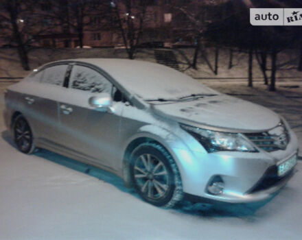 Toyota Avensis 2013 року