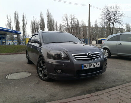 Toyota Avensis 2006 року