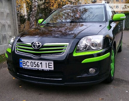 Toyota Avensis 2008 года