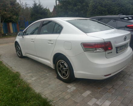 Toyota Avensis 2009 года