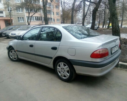 Toyota Avensis 2001 года