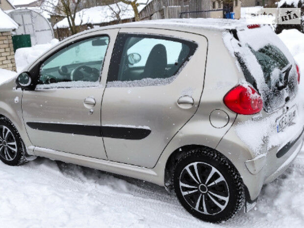 Toyota Aygo 2008 года