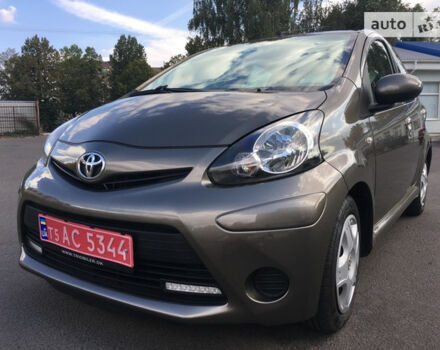 Toyota Aygo 2012 року - Фото 2 автомобіля