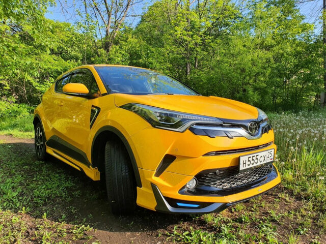 Toyota C-HR 2017 года