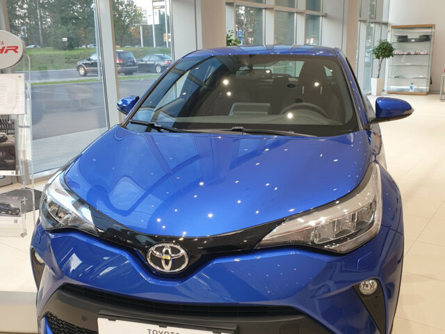Toyota C-HR 2021 року