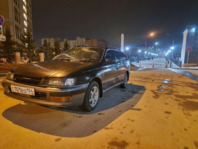 Toyota Caldina 1996 года