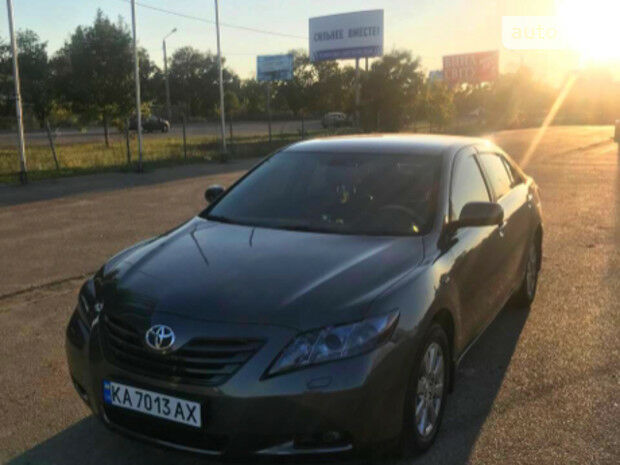 Toyota Camry 2006 року