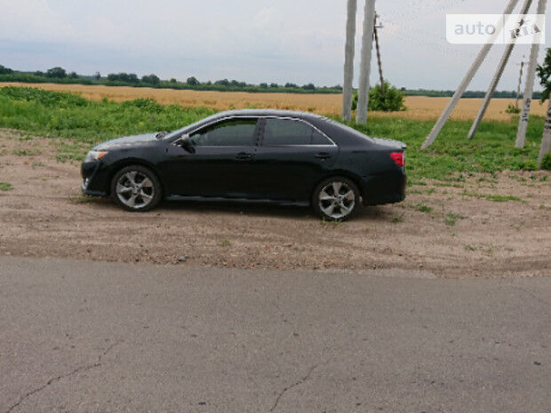 Toyota Camry 2014 года