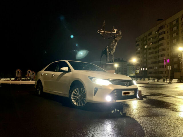 Toyota Camry 2016 года