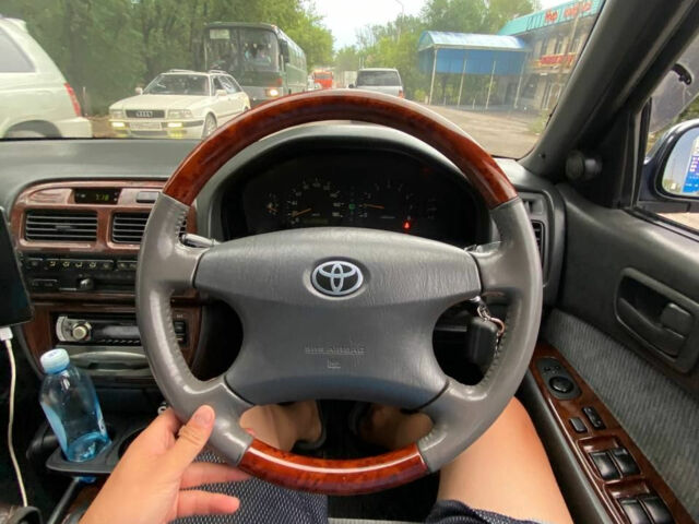 Toyota Camry 1995 року