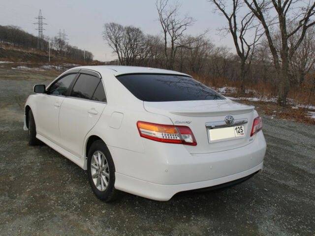 Toyota Camry 2010 года