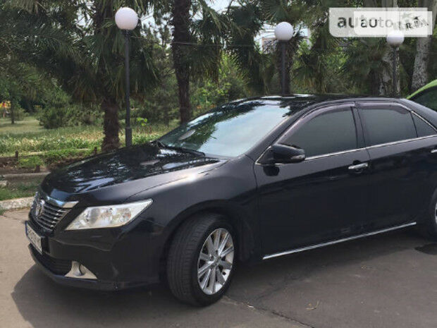 Toyota Camry 2012 року