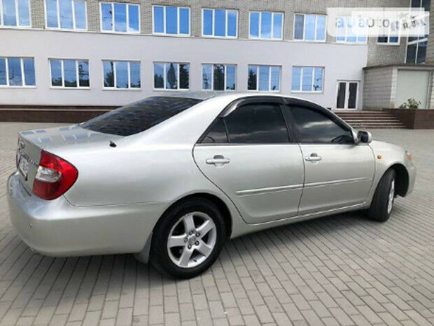 Toyota Camry 2003 року