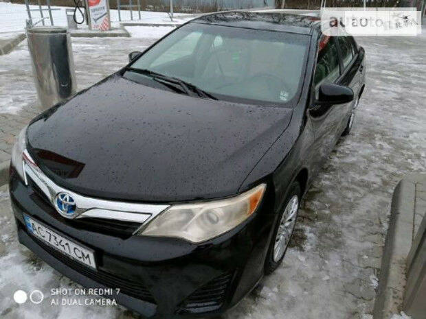 Toyota Camry 2012 года