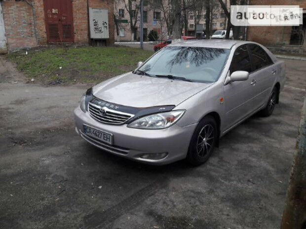 Toyota Camry 2004 года
