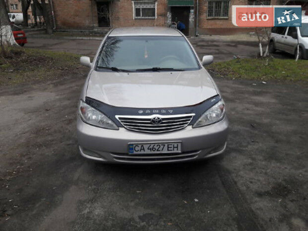 Toyota Camry 2004 года