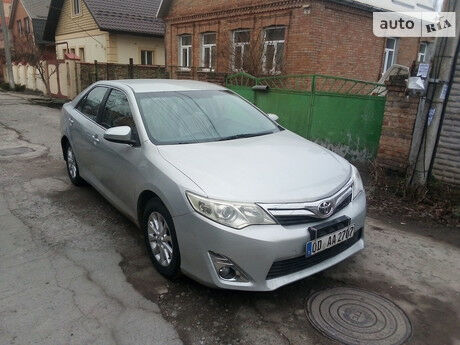 Тойота Камри 2014 года Toyota Camry 2014 года