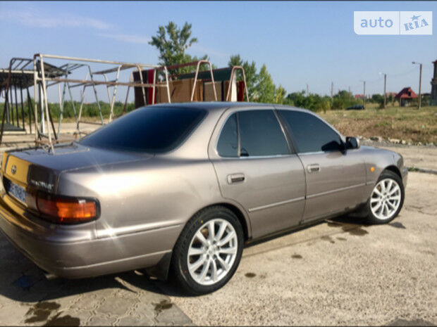 Тойота Камри 1996 року Toyota Camry 1996 року