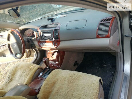Toyota Camry 2005 года
