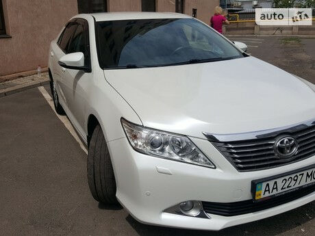 Тойота Камри 2011 года Toyota Camry 2011 года