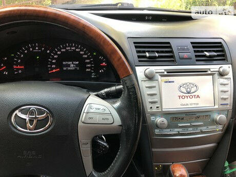 Toyota Camry 2008 года